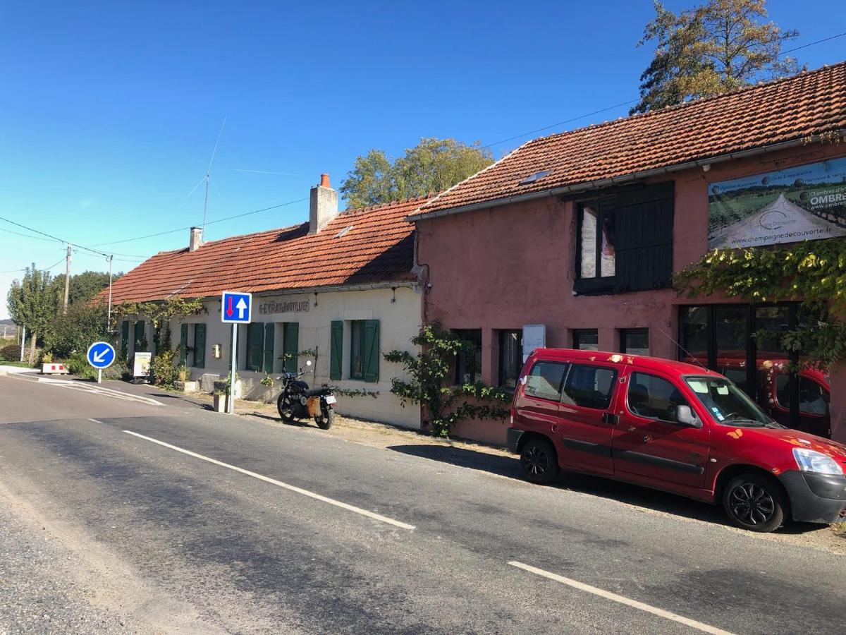 Le Surmelin Bed & Breakfast 'Ombres' Baulne-en-Brie Exterior foto